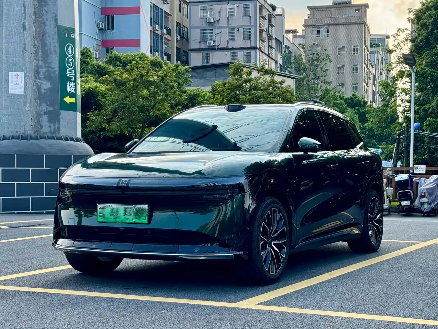 ZEEKR 7X 2025 2025 Model 75kWh RWD Smart Driving Edition