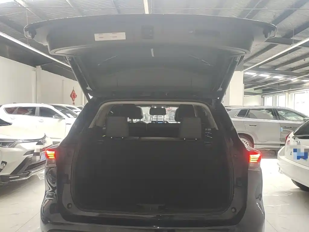Toyota Highlander 2023 2022 Model Dual Engine 2.5L 4WD Premium Edition 7-Seater