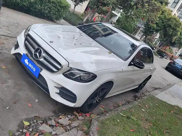 MERCEDES-BENZ E CLASS