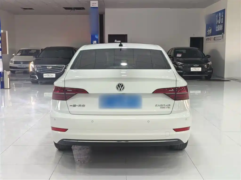 VOLKSWAGEN SAGITAR