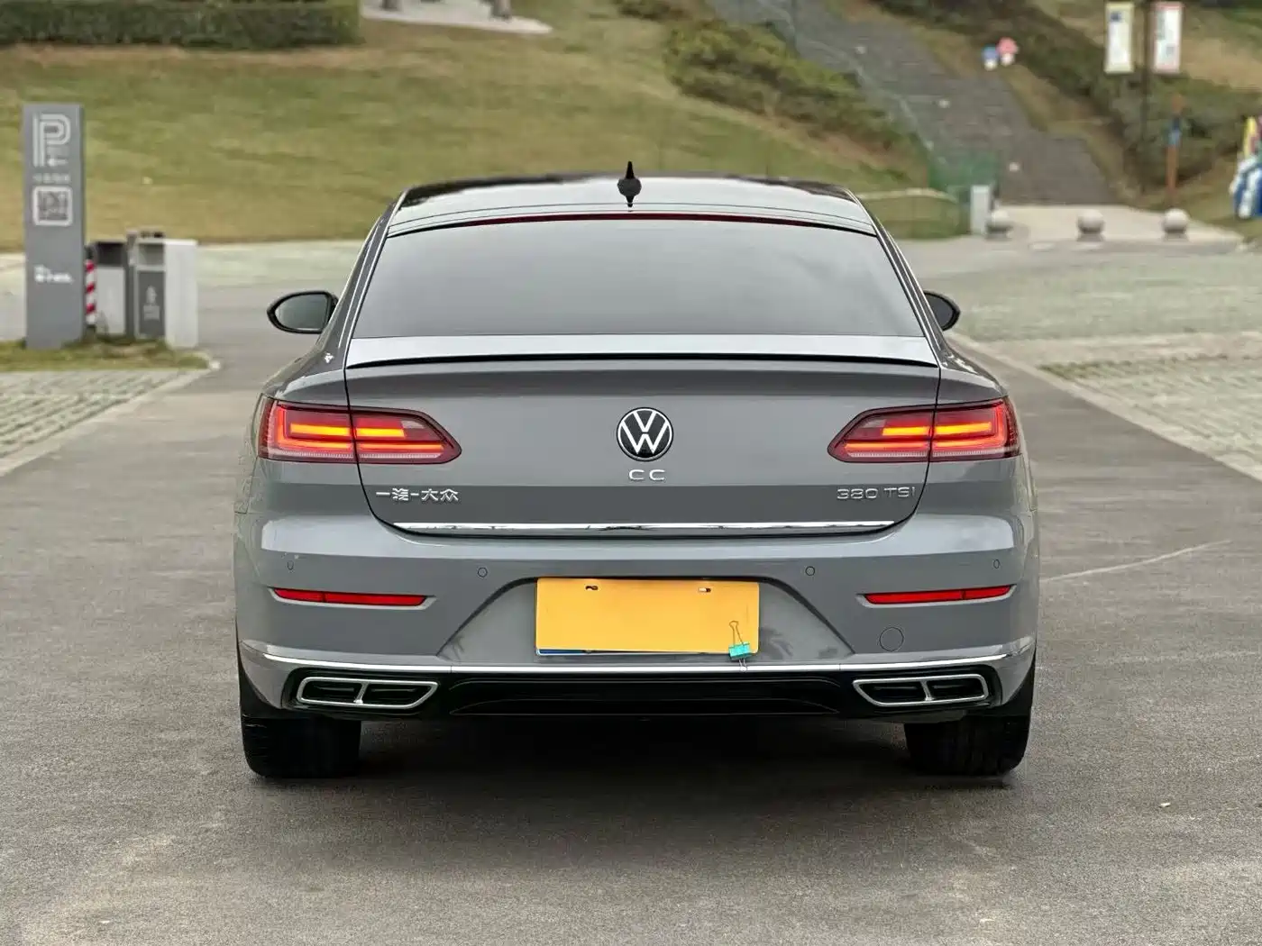 Volkswagen FAW-Volkswagen CC 2023 380TSI Eye-catching Edition фото 8