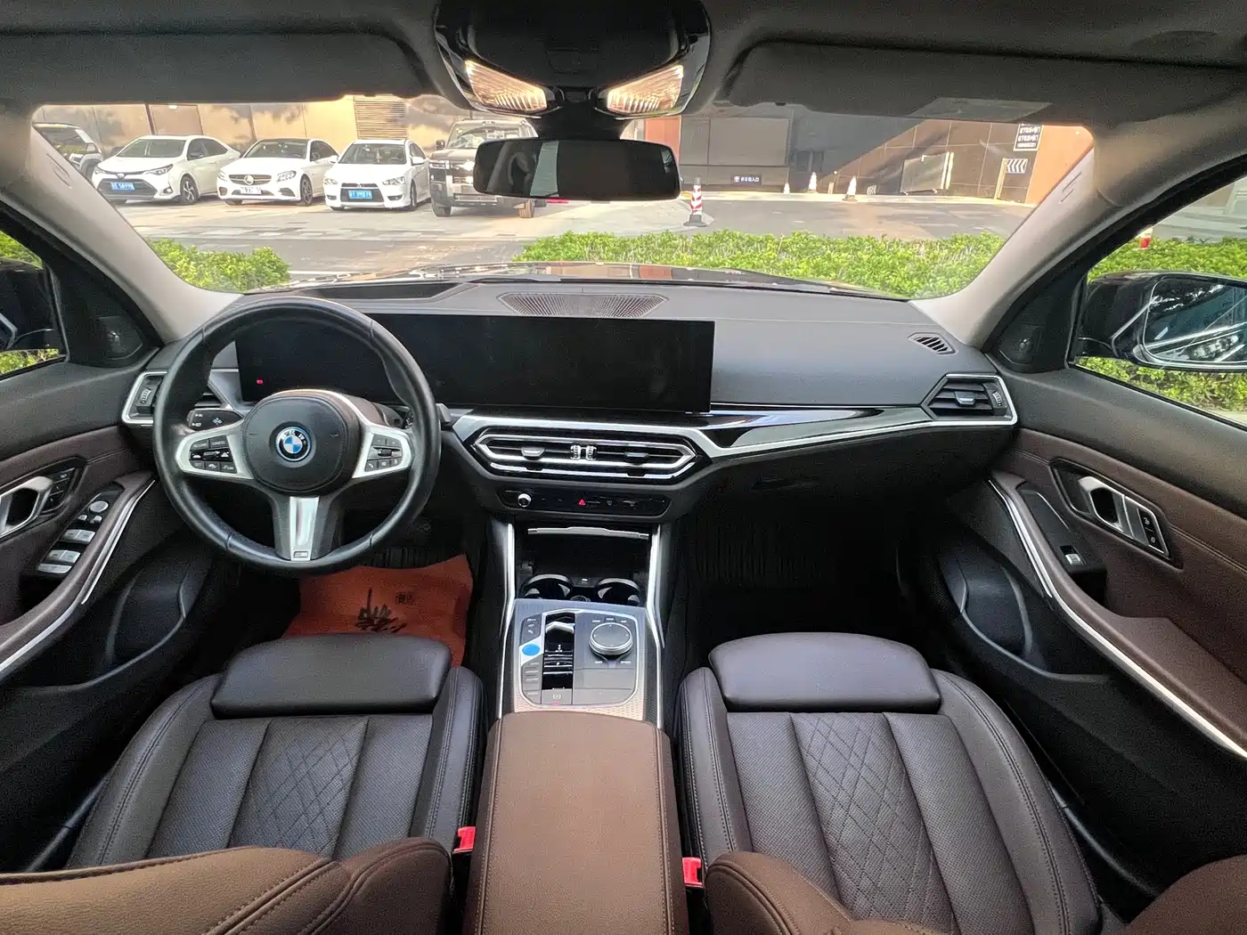 BMW i3 2023 eDrive 40 L Shadow Night Sport Package фото 13
