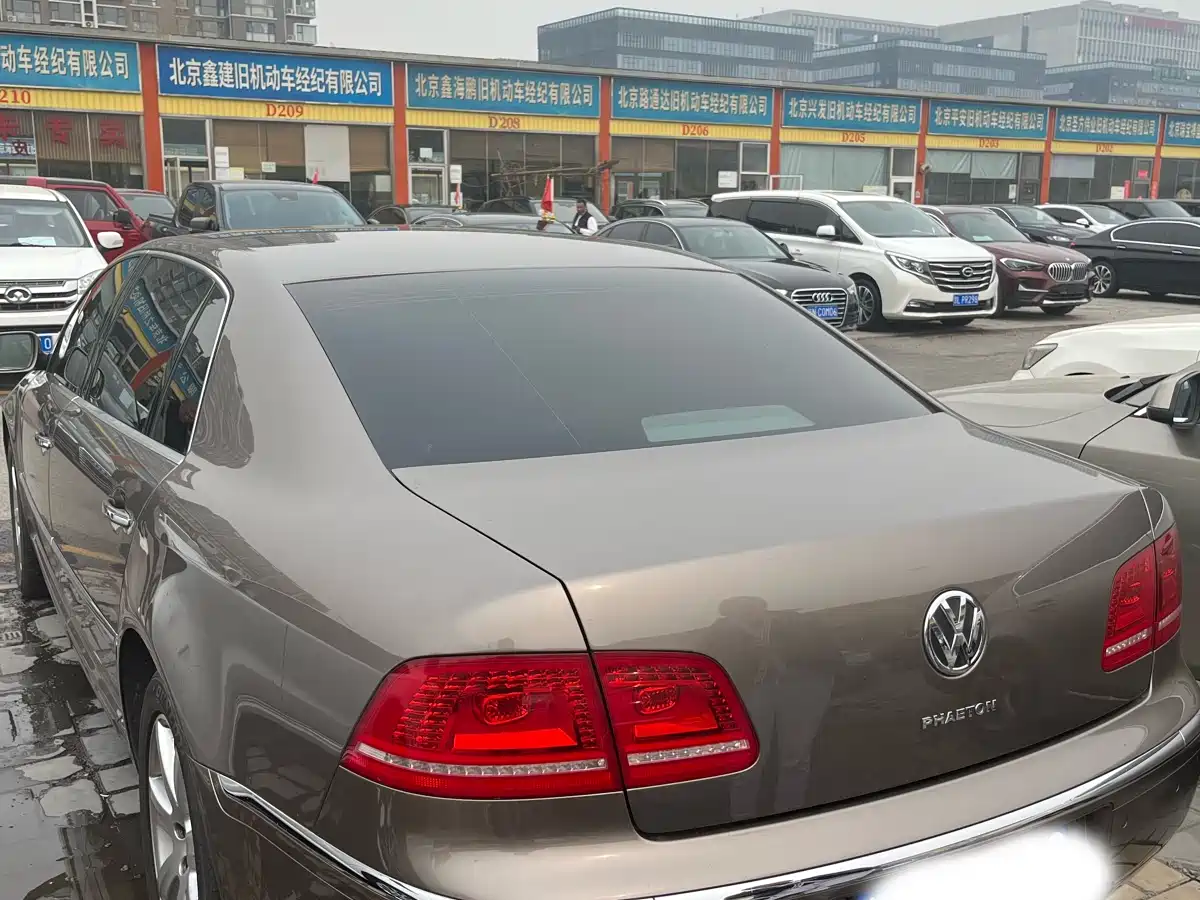Volkswagen Phaeton 2011 3.6L V6 5-seat Long Wheelbase Individual фото 5
