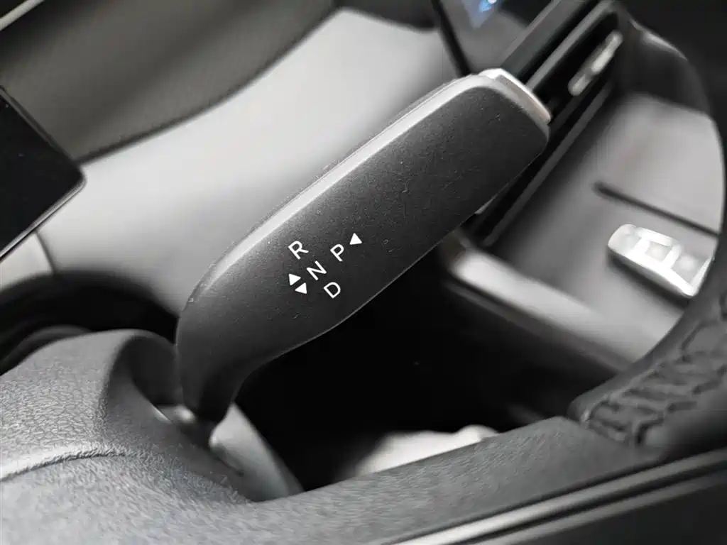 BYD Qin PLUS 2026 DM-i Smart Edition 128KM Progressive фото 14