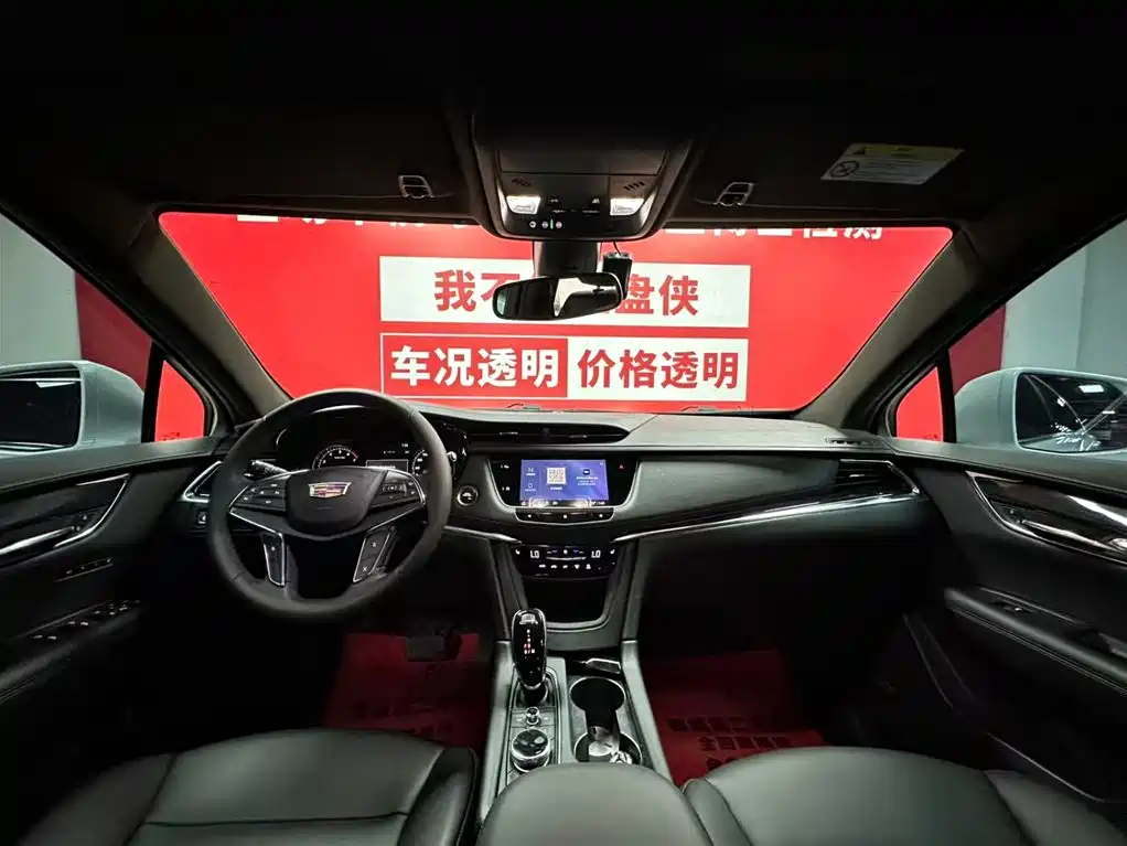 CADILLAC XT5