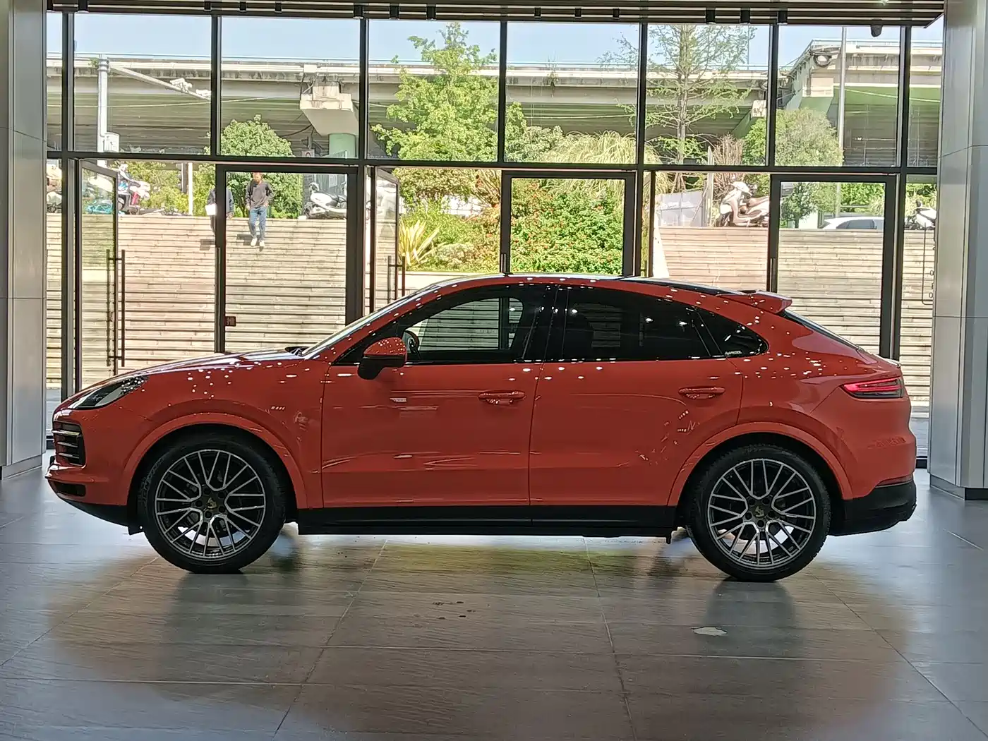 Porsche Cayenne 2019 Cayenne Coupé 3.0T фото 4