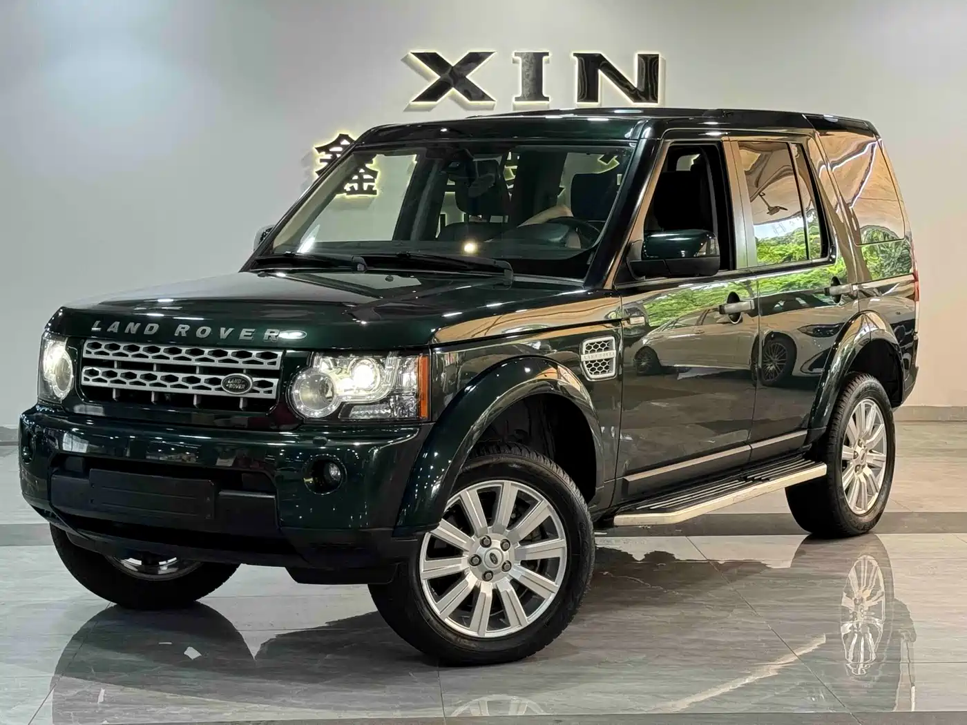 Land Rover Discovery 2012 3.0 SDV6 HSE Diesel фото 3
