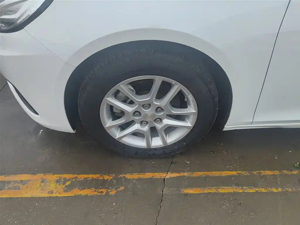 Chevrolet Malibu 2016 1.6T Automatic Comfort фото 21