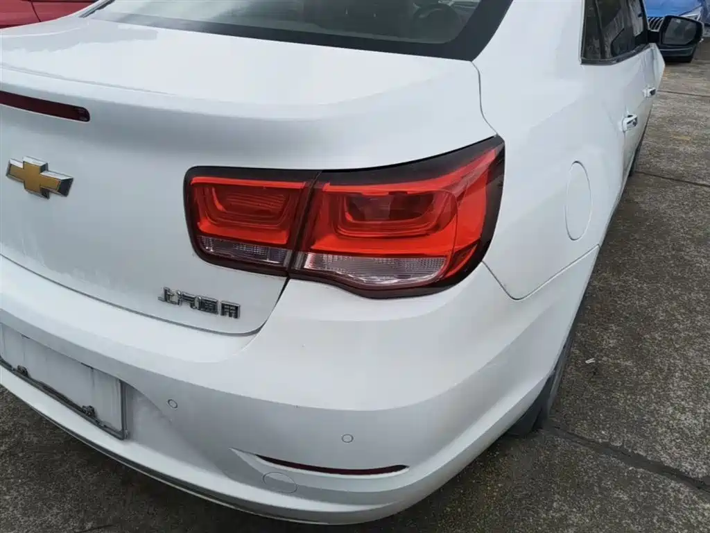 Chevrolet Malibu 2017 1.5T Automatic Luxury Edition фото 8