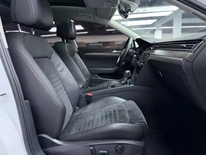Volkswagen Magotan 2017 330TSI DSG Luxury фото 7