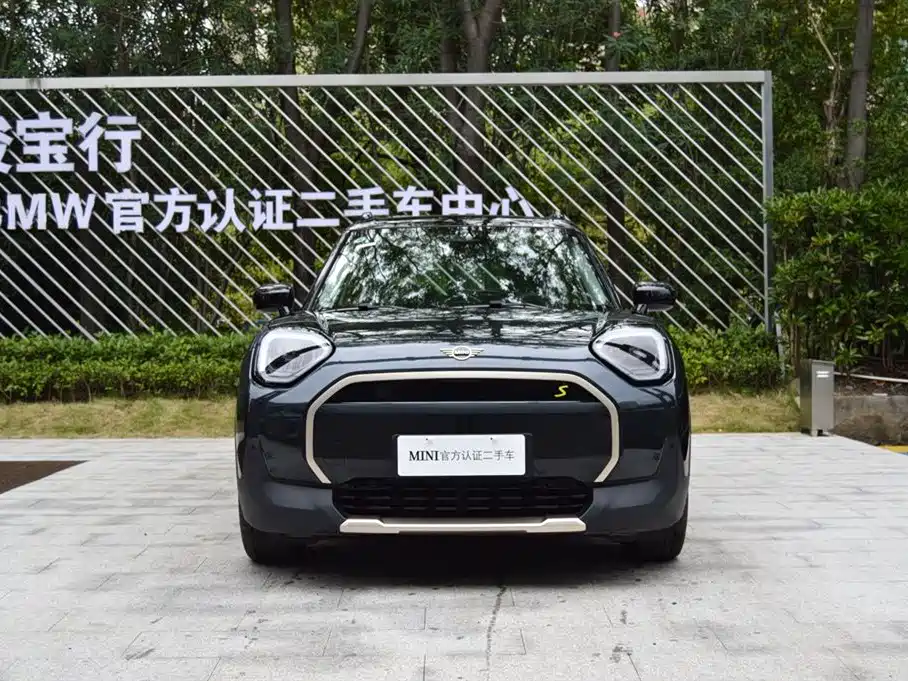 2026 MINI Aceman