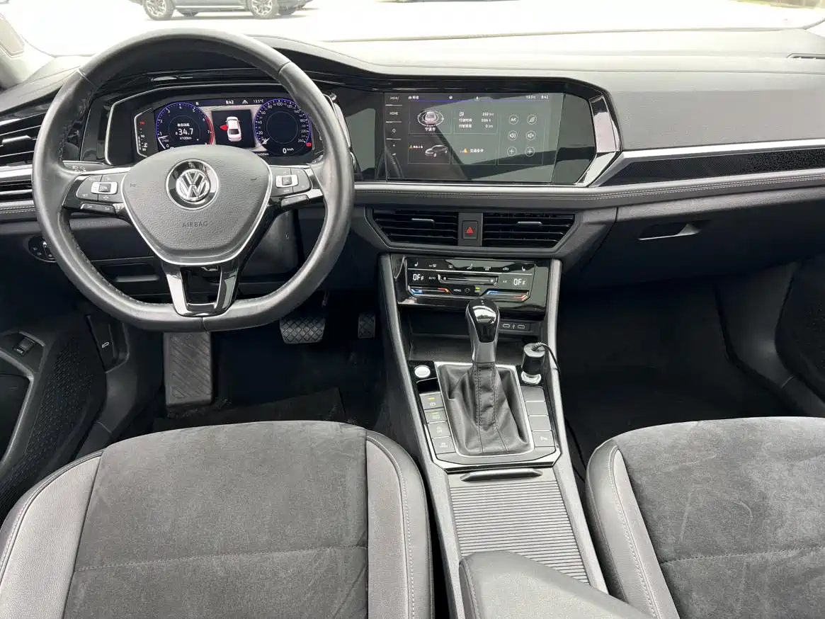 Volkswagen Sagitar 2021 280TSI DSG Surpassing Edition фото 7