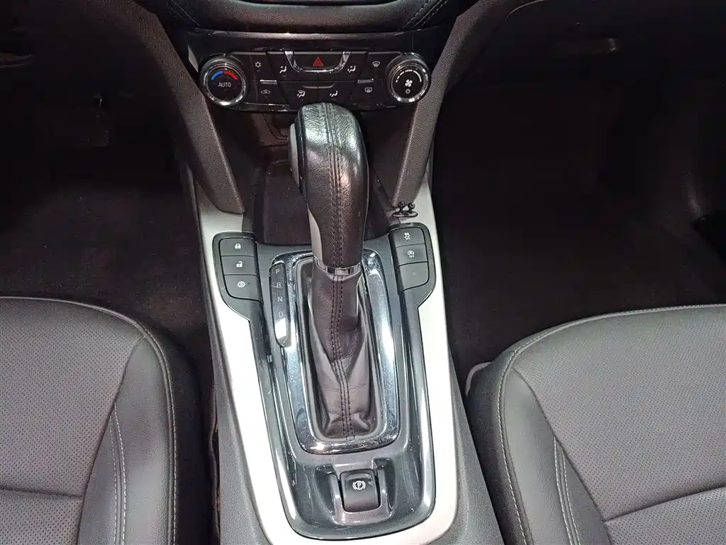 Chevrolet Malibu 2018 530T Automatic Luxury Edition фото 6