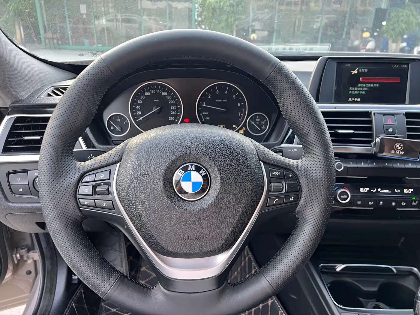 BMW 3 Series GT 2018 320i Fashion фото 11