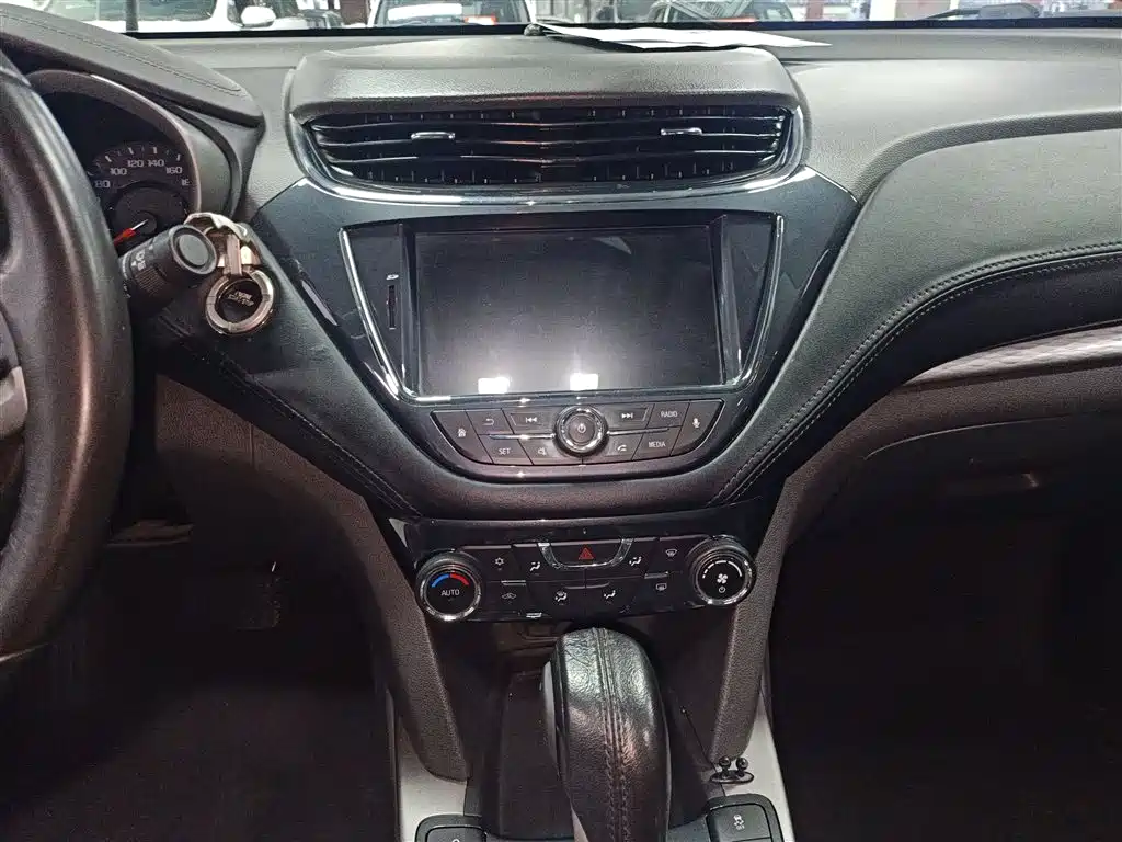 Chevrolet Malibu 2018 530T Automatic Luxury Edition фото 5