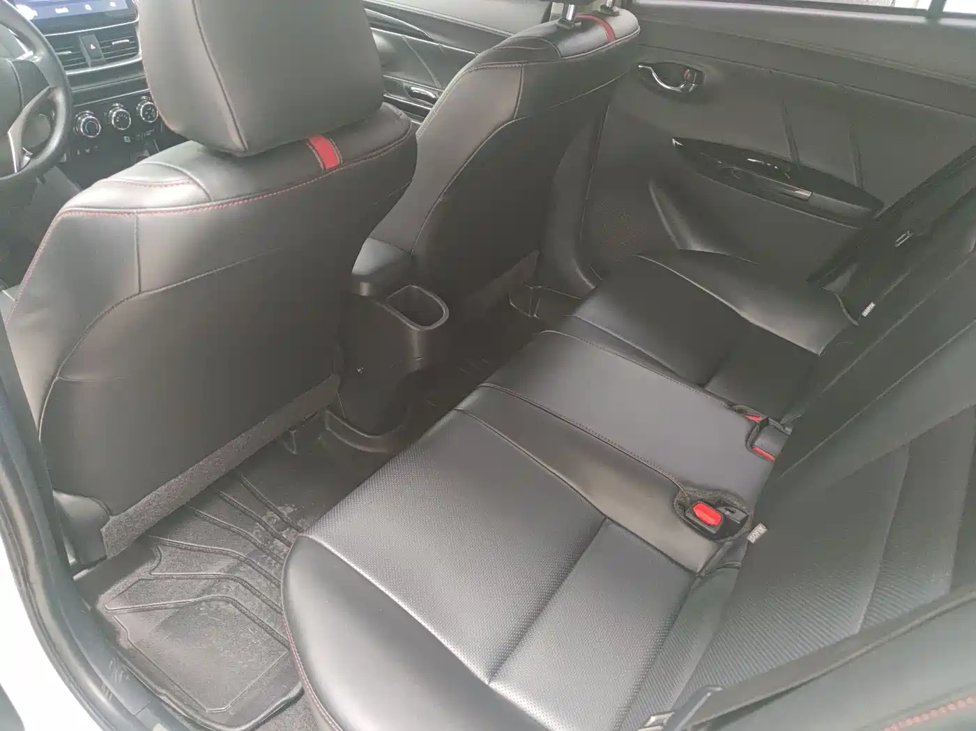 Toyota YARiS L Zhi Xuan 2021 Zhi Xuan X 1.5L CVT Luxury Edition фото 6