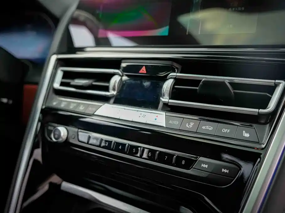 BMW 8 Series 2021 840i 4-door Coupe M Sport Package фото 34