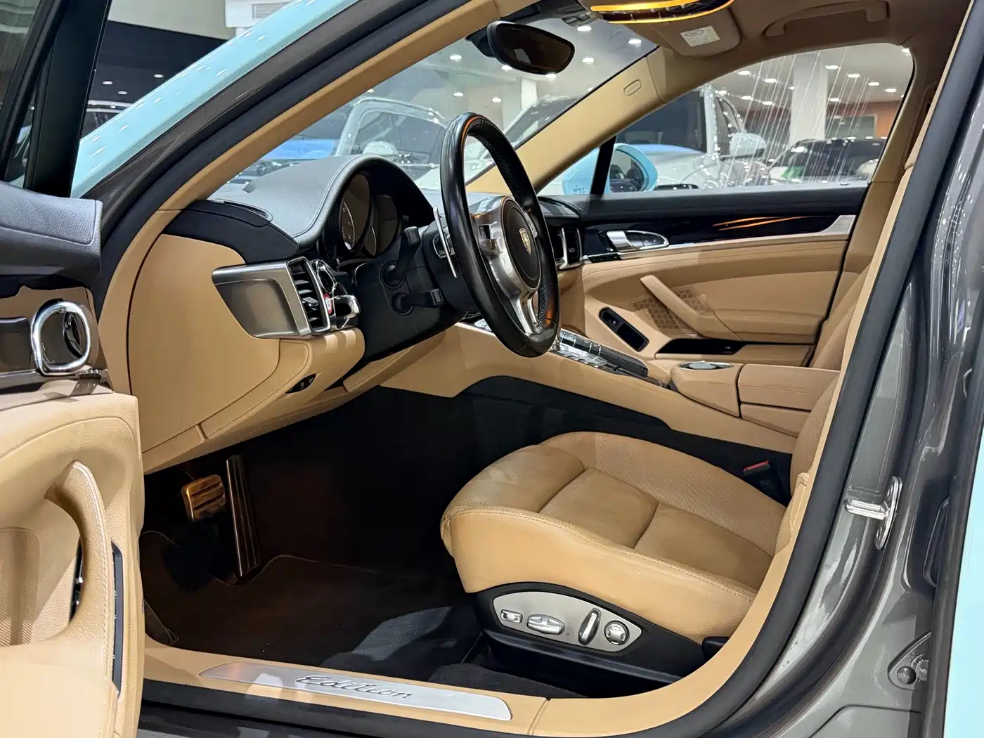 Porsche Panamera 2016 Panamera Edition 3.0T фото 7