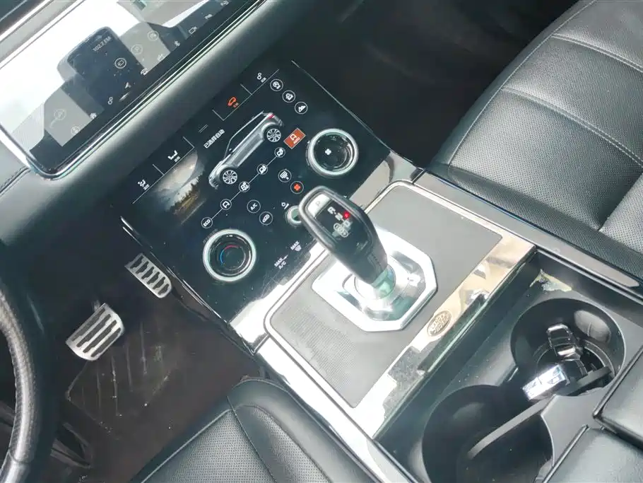 Land Rover Discovery Sport 2020 249PS R-Dynamic Performance фото 16