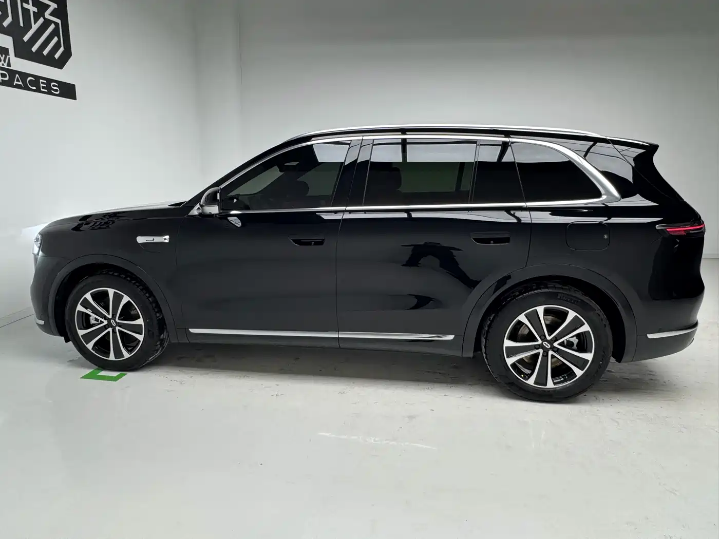 AITO Wenjie AITO M7 2026 Extended Range Max AWD 5-seater фото 9