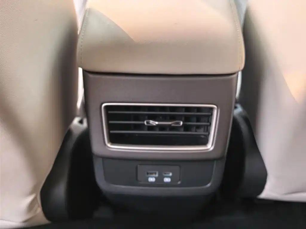 BYD Yuan UP 2025 Smart Drive Edition 401KM Leading Type фото 12