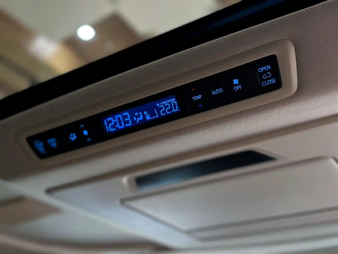 Toyota Vellfire 2021 Crown Hybrid 2.5L HV Premium Edition фото 11