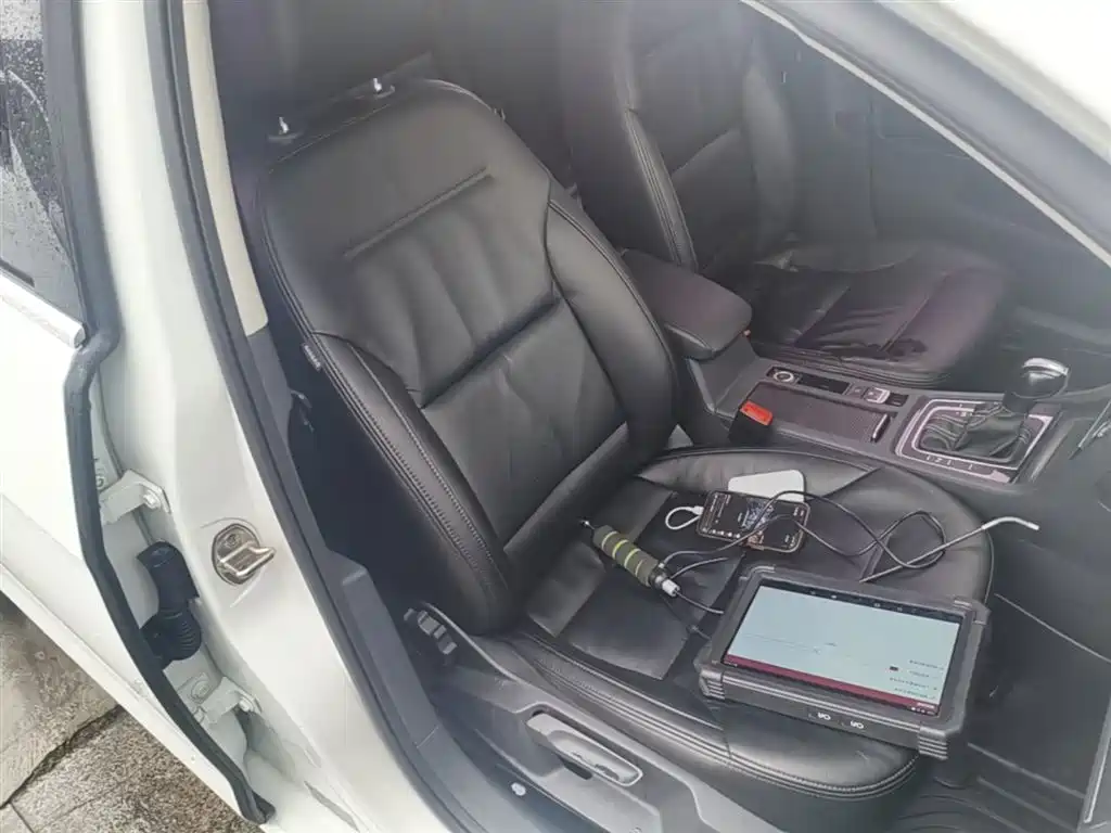 Volkswagen Golf 2016 1.6L Automatic Comfort фото 25