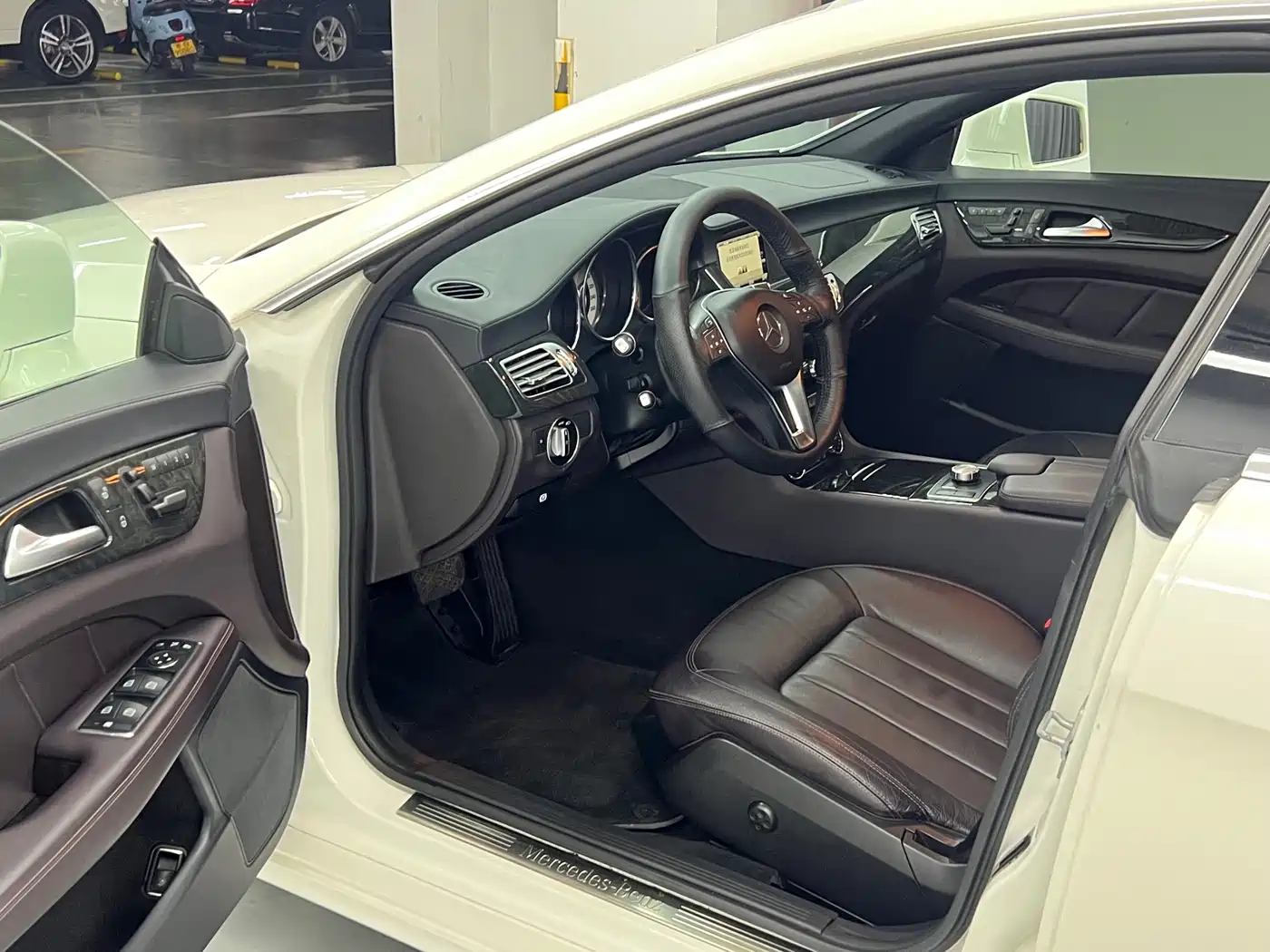 Mercedes-Benz CLS 2012 CLS 300 CGI фото 7