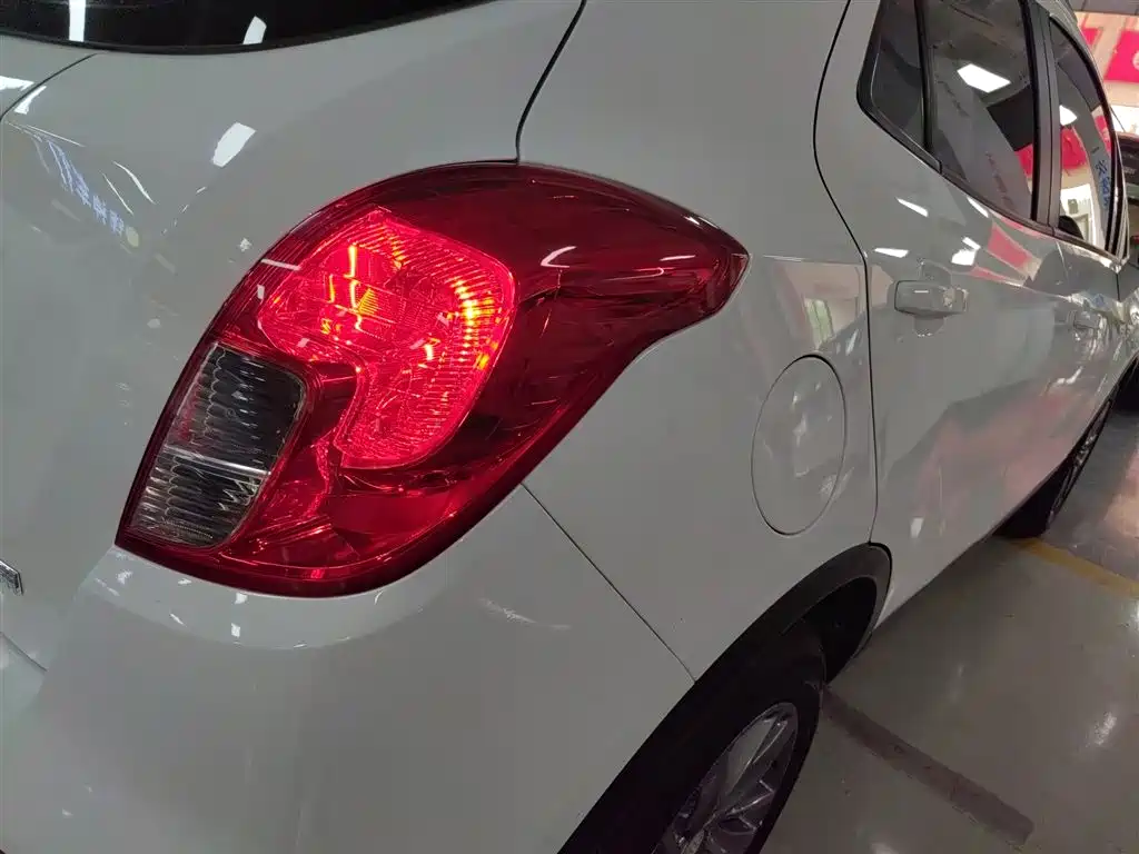 Buick Encore 2017 18T Automatic 2WD Urban Leading фото 24