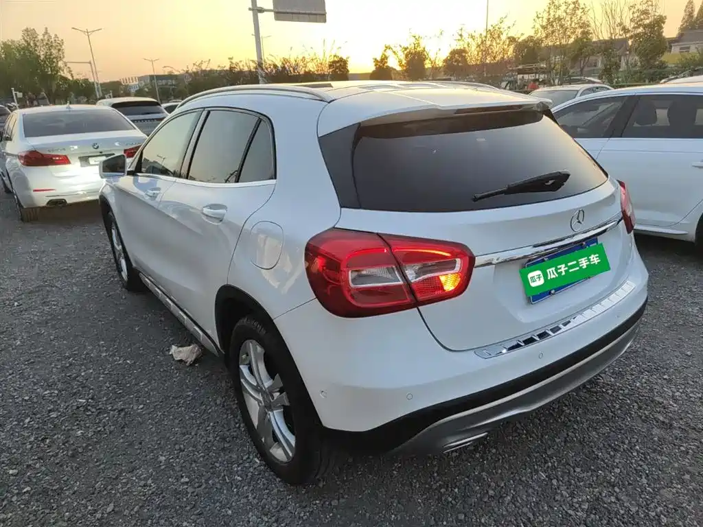 Mercedes-Benz GLA 2016 GLA 200 Dynamic фото 23