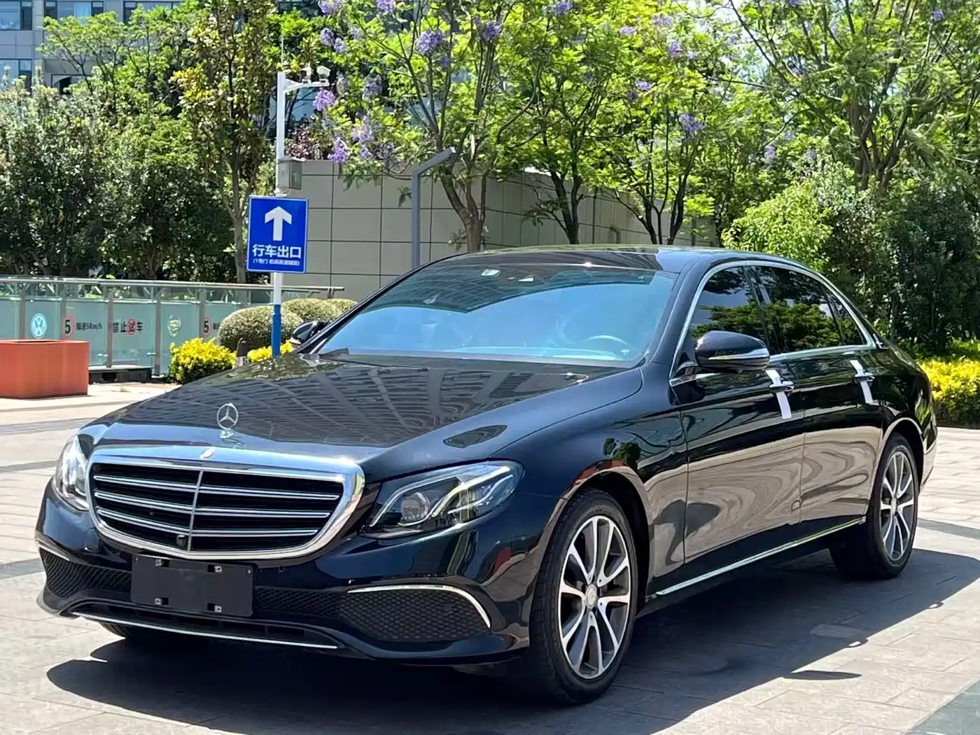 Mercedes-Benz E-Class 2016 E 300 L Fashion Type
