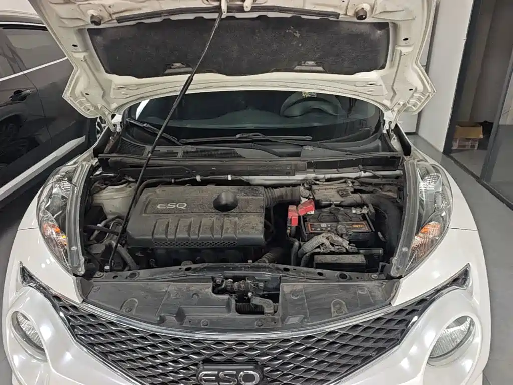 Infiniti ESQ 2017 2014 1.6L Free Edition