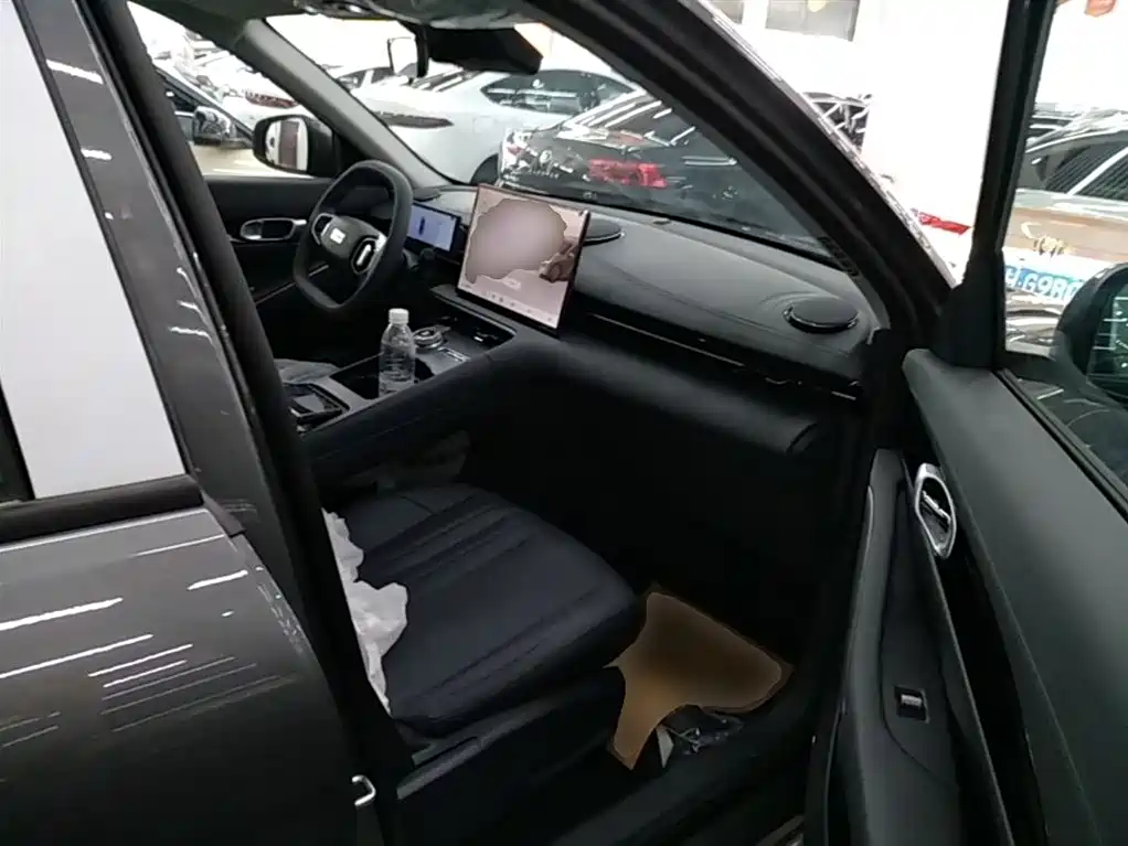 Geely Galaxy Galaxy E5 2026 530km Voyager Edition фото 25
