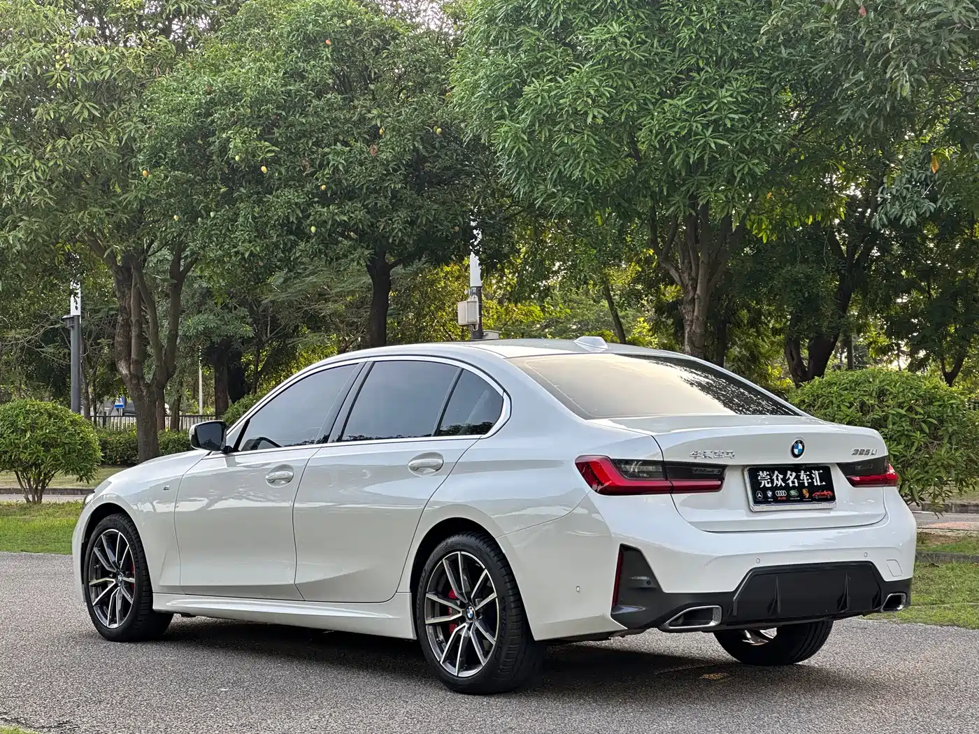 BMW 3 Series 2023 325Li M Sport Package фото 5