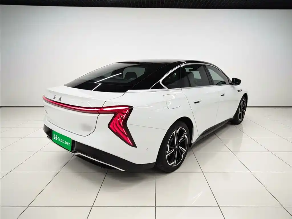 Hongqi EH7 2024 640 Pro+ AWD Edition фото 7