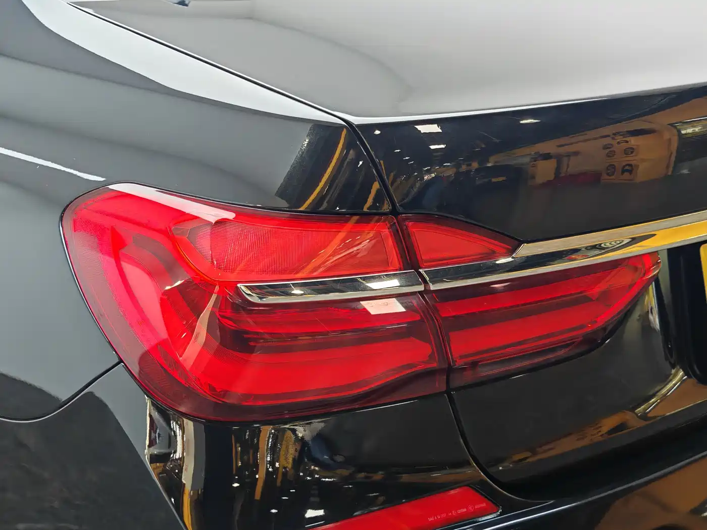BMW 7 Series 2018 730Li Leading Type M Sport Package фото 8