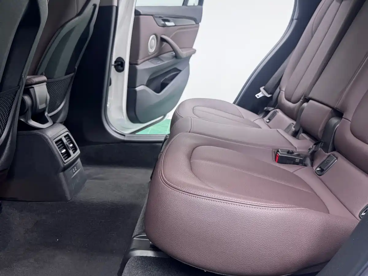 BMW X1 2022 sDrive20Li Premium фото 11