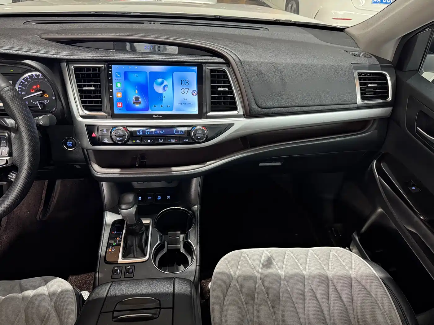 Toyota Highlander 2018 2.0T 4WD Luxury 7-seater China VI фото 9