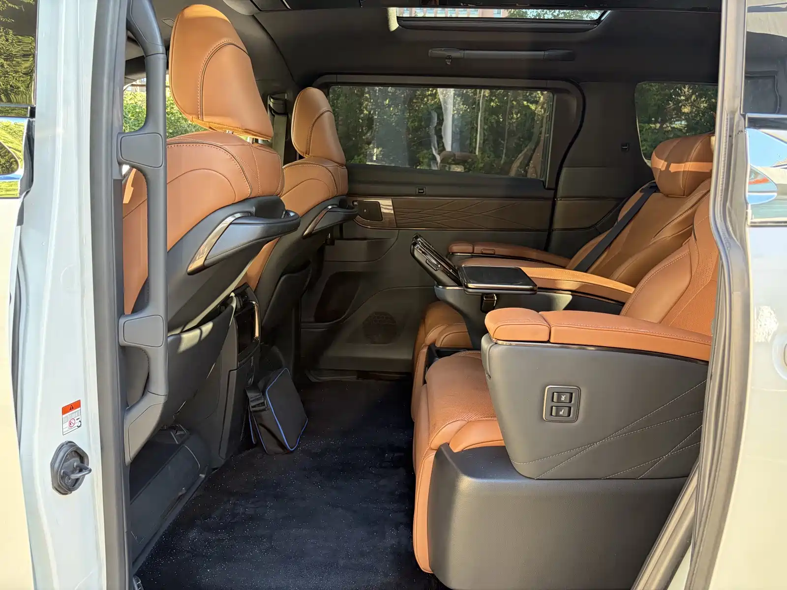 Фото 37 - Toyota Vellfire