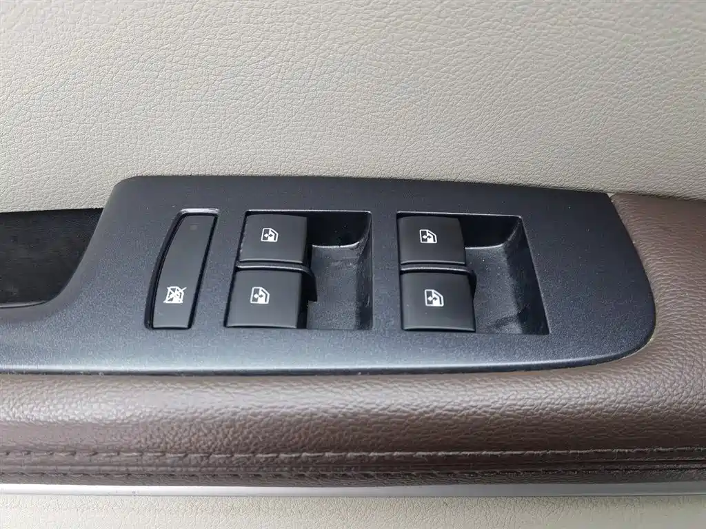Buick GL8 2021 Land Business Class 652T Comfort фото 9