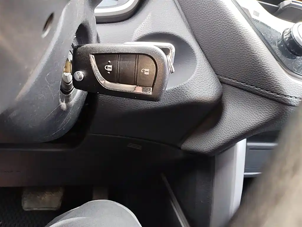 Toyota Frontlander 2024 2.0L CVT Elite Plus Edition фото 9