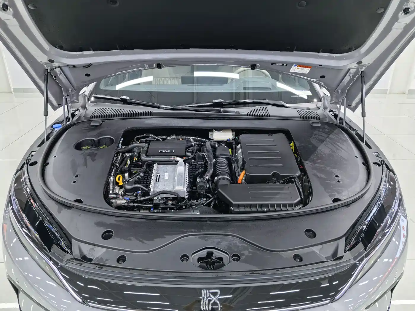 BYD Han 2025 DM-i 125KM LiDAR Smart Driving фото 24