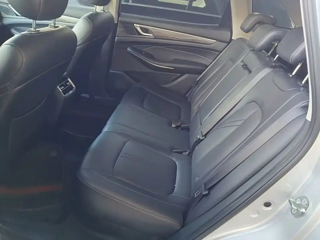 Landian E5 2023 2023 1.5L DE-i 100KM Enjoyment 5-Seater