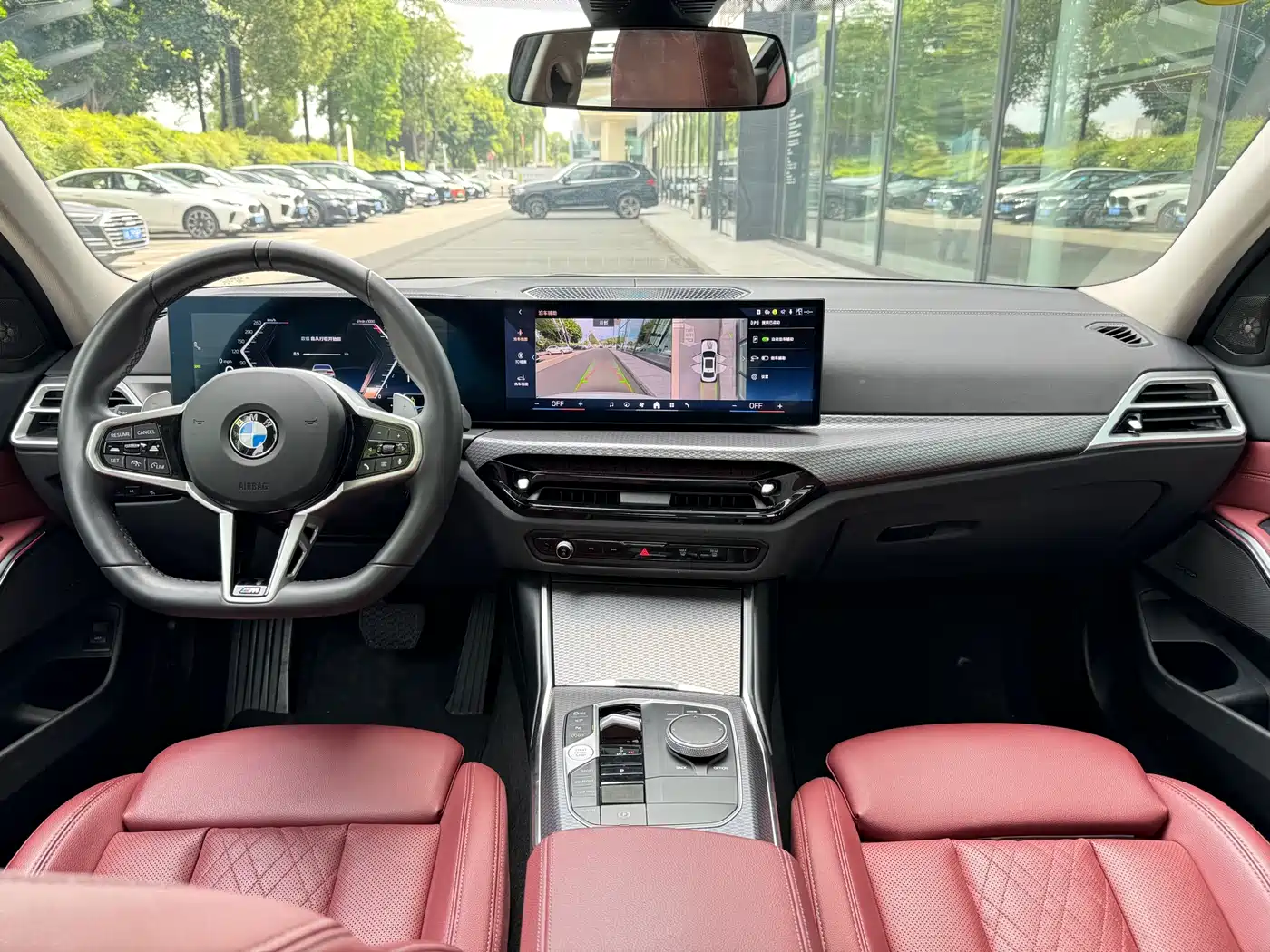 BMW 3 Series 2025 330Li M Sport Night Edition фото 10