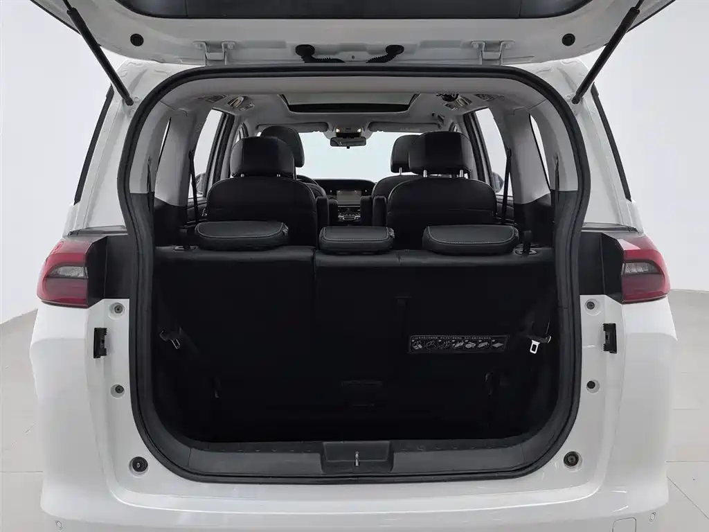 GAC Trumpchi Trumpchi M6 2021 270T DCT Premium Edition (7-seater) фото 16