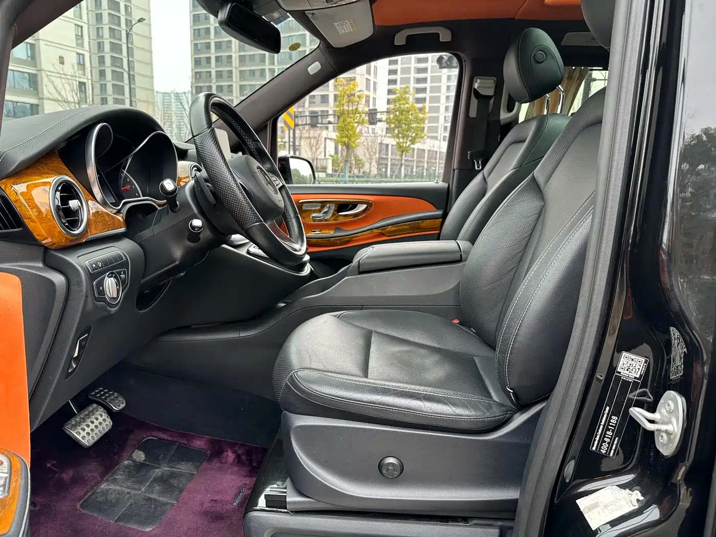 Mercedes-Benz V-Class 2017 Model V 260 L Premium Extended Edition фото 8