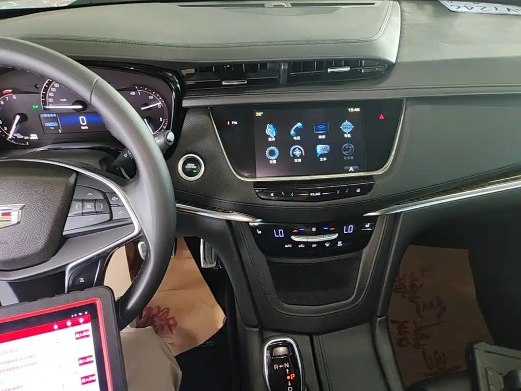 Cadillac XT5 2016 2016 28T AWD Luxury Model