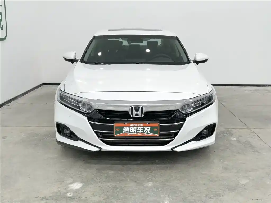 Honda Accord 2022 260TURBO Luxury Edition фото 3