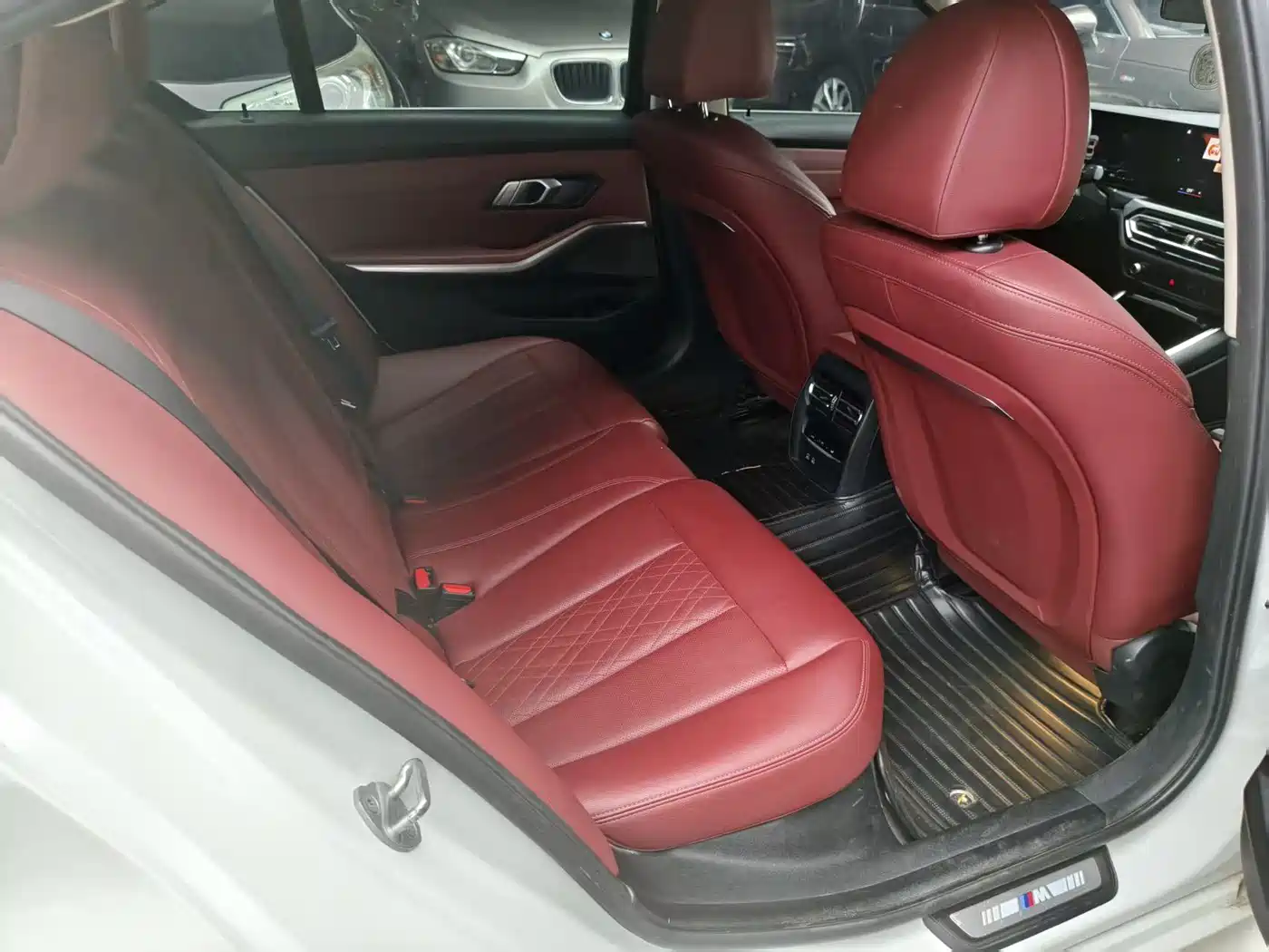BMW 3 Series 2023 320Li M Sport Package фото 11