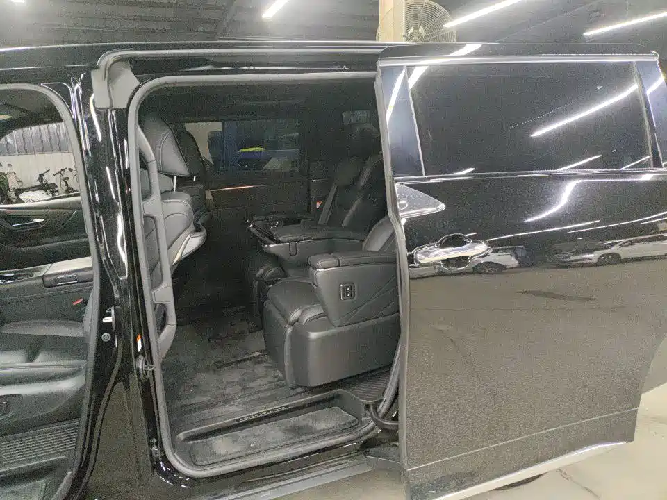 Toyota Vellfire 2024 Crown Hybrid 2.5L Executive Premium Edition фото 11